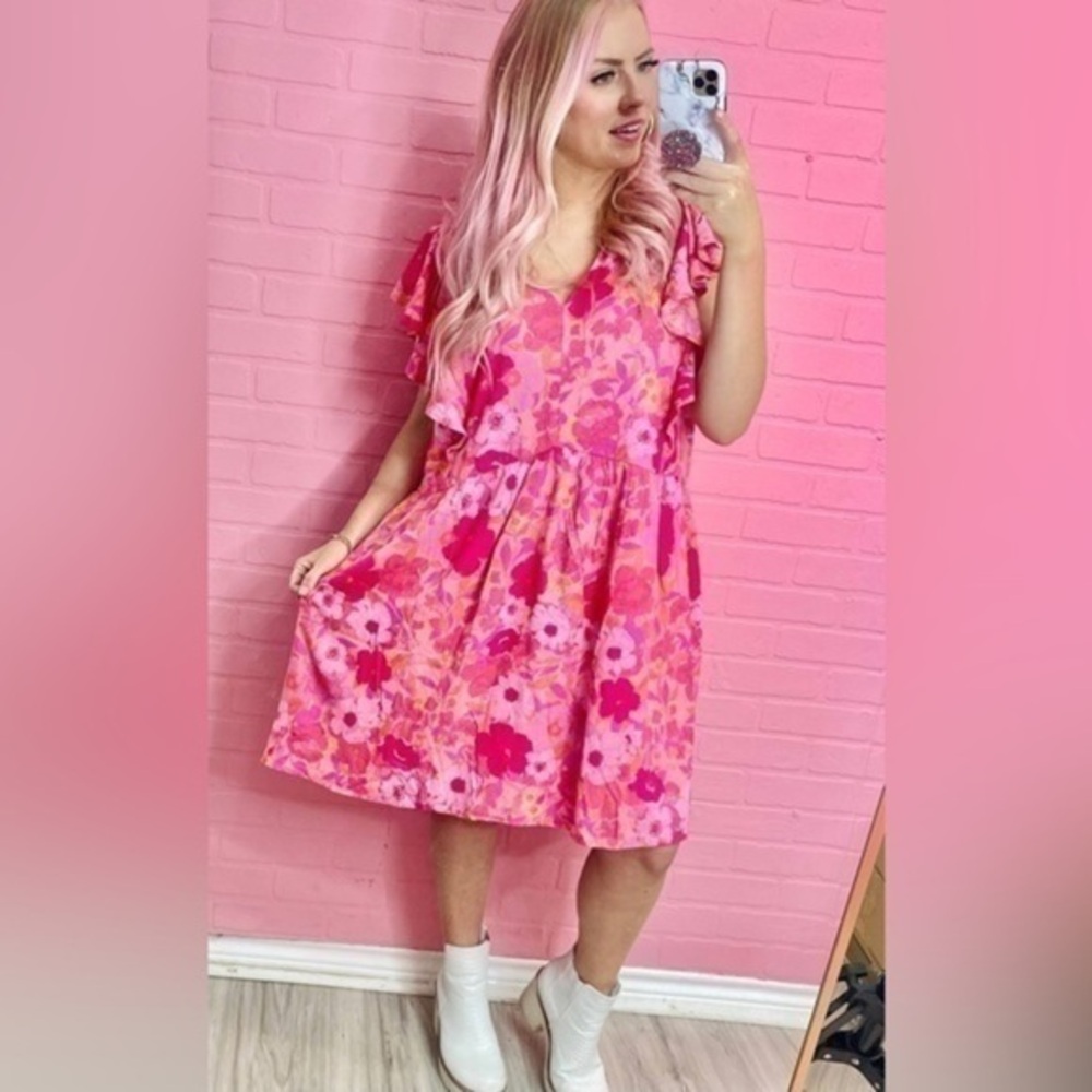 Andrée by Unit - Curvy Girl Fruit Punch Floral Flutter Sleeve Dress